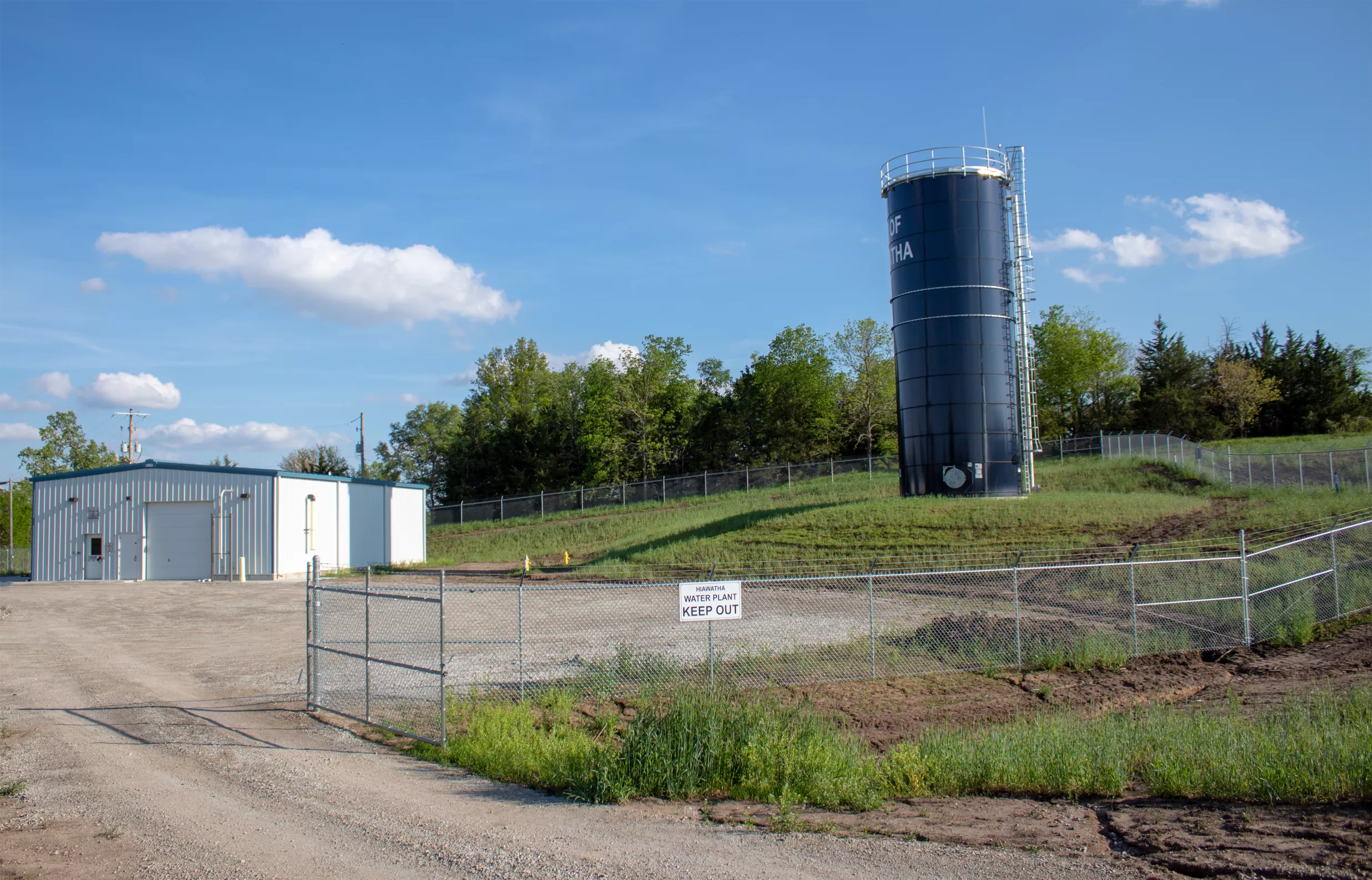 Bldg and Stand Pipe.png